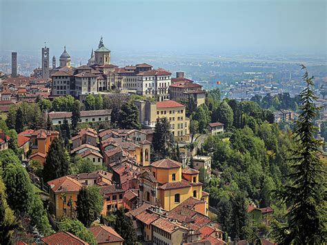 where is bergamo italy